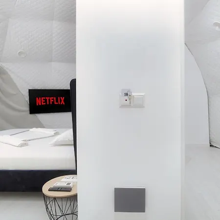 אוהל מפואר Seagloo Glamping - Adults Only 12y *