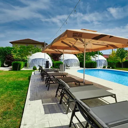 Seagloo Glamping - Adults Only 12y *