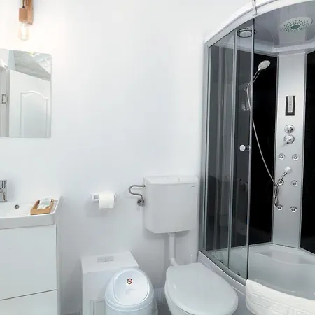 Seagloo Glamping - Adults Only Luxury tent
