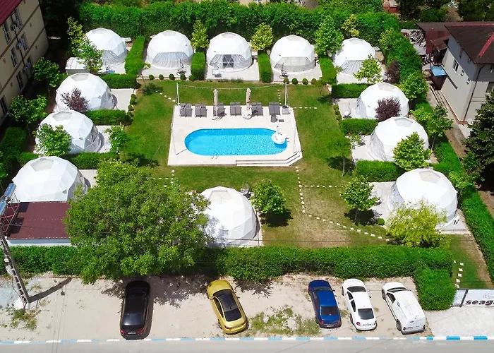 Seagloo Glamping - Adults Only