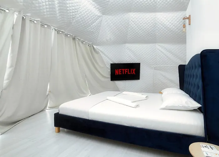 Seagloo Glamping - Adults Only Luxury tent