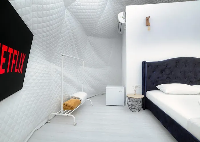 Seagloo Glamping - Adults Only Costinesti