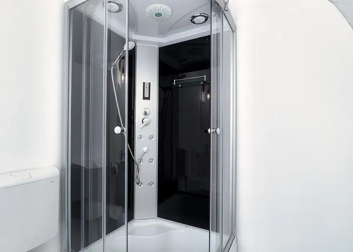 Seagloo Glamping - Adults Only Luxury tent Costinesti